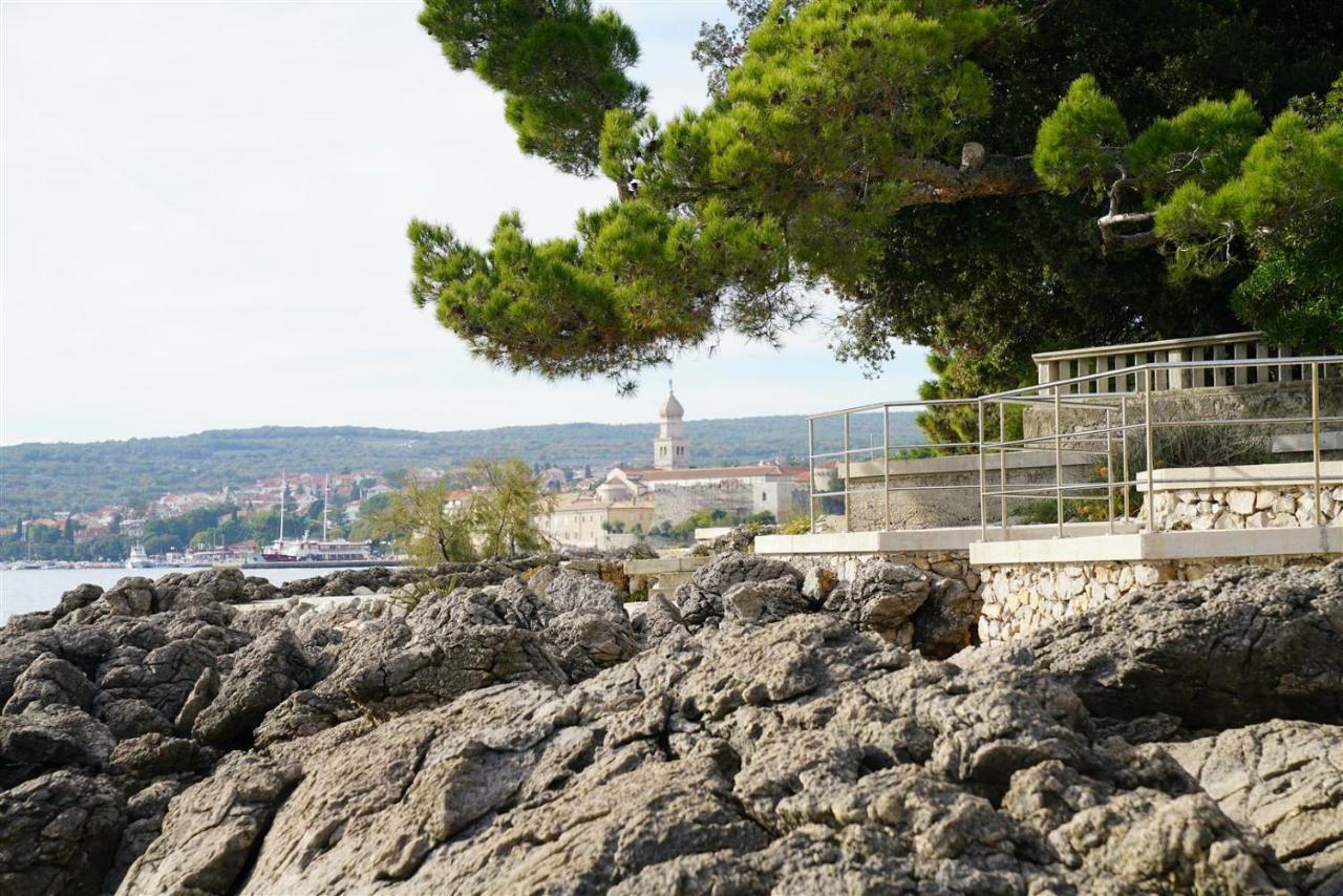 Sesar Apartments Krk - No. 1 Iva Krk Town Bagian luar foto