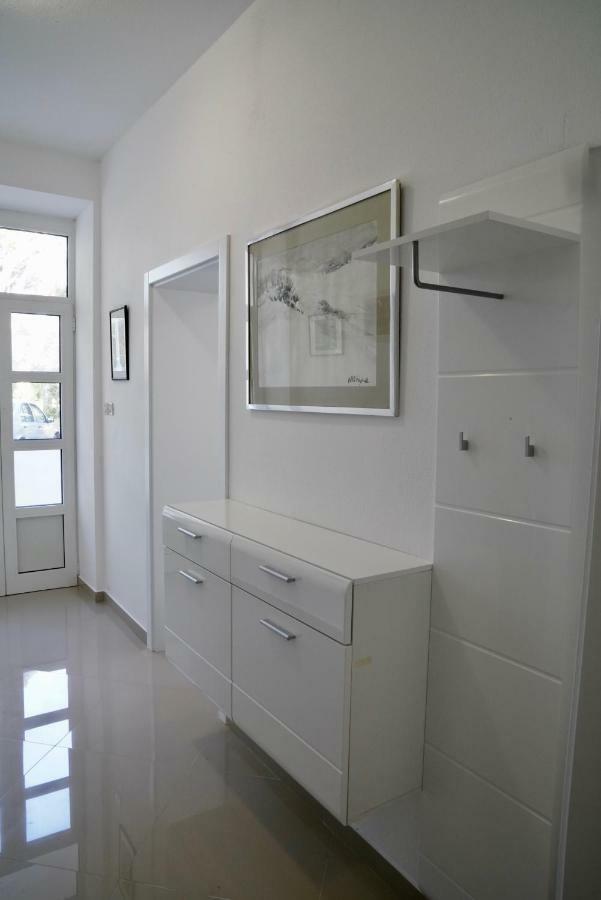 Sesar Apartments Krk - No. 1 Iva Krk Town Bagian luar foto