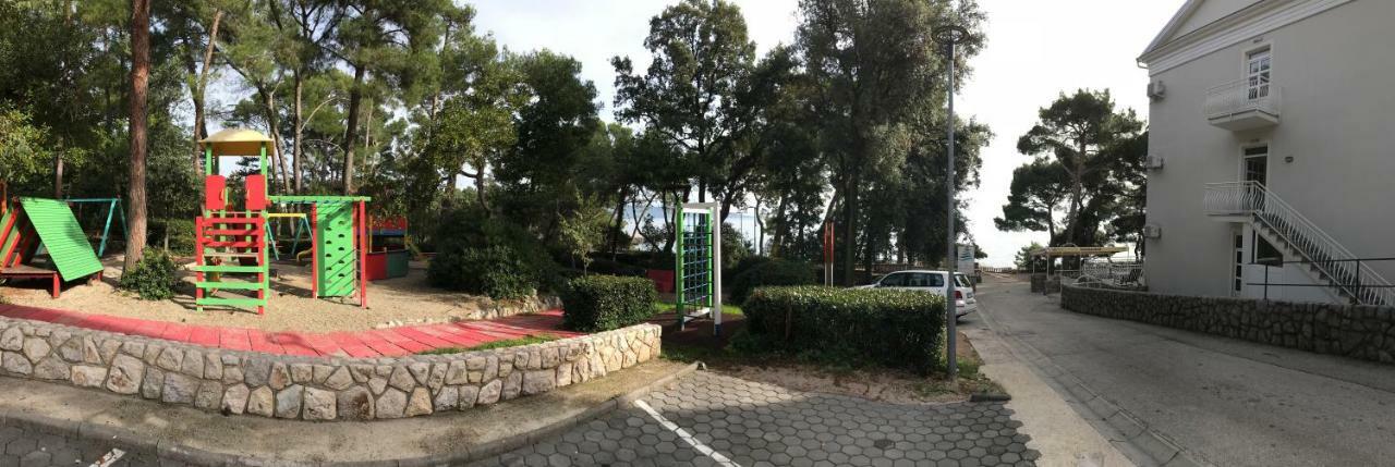 Sesar Apartments Krk - No. 1 Iva Krk Town Bagian luar foto