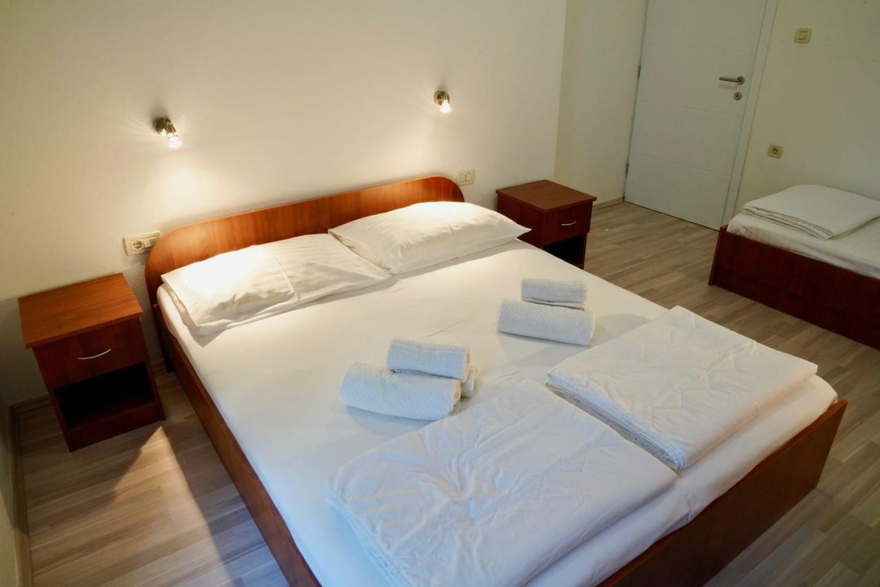 Sesar Apartments Krk - No. 1 Iva Krk Town Bagian luar foto
